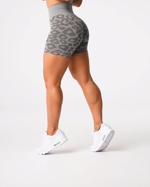 NVGTN Leopard Seamless Shorts Khaki Zielone | 16082-BZFL